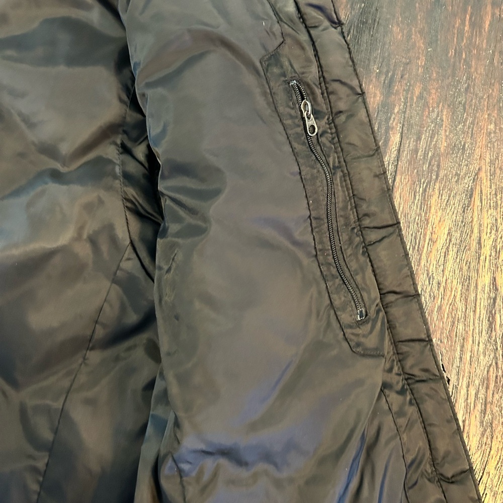The North Face Black Quilted Women's Down Puffer Vest- 550 - Picture 8 of 9